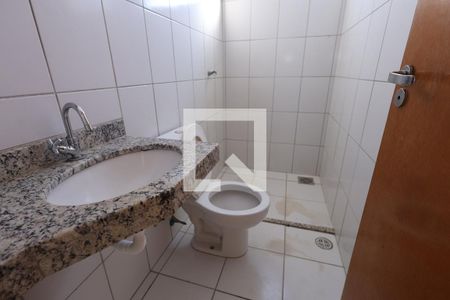Banheiro Social de apartamento para alugar com 2 quartos, 63m² em Parque Amazonia, Goiânia