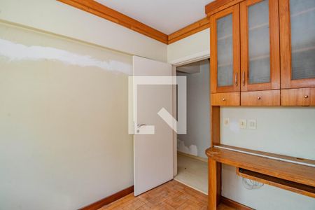 Quarto 1 de apartamento para alugar com 4 quartos, 200m² em Petrópolis, Porto Alegre