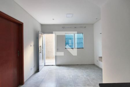 Sala de casa de condomínio para alugar com 2 quartos, 57m² em Nova Mirim, Praia Grande