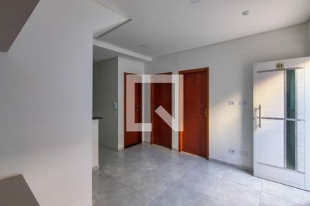 Sala de casa de condomínio para alugar com 2 quartos, 57m² em Nova Mirim, Praia Grande