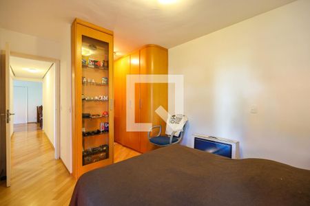 Suíte de apartamento à venda com 3 quartos, 120m² em Jardim Leonor, São Paulo
