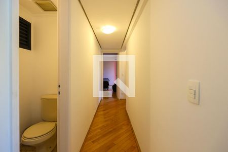 Corredor de apartamento à venda com 3 quartos, 120m² em Jardim Leonor, São Paulo