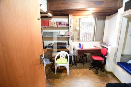 Escritório  de casa para alugar com 3 quartos, 1500m² em Sousas, Campinas