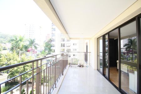 Varanda da Sala de apartamento à venda com 3 quartos, 194m² em Real Parque, São Paulo
