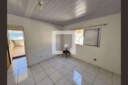 Quarto de casa para alugar com 1 quarto, 55m² em Vila Tres Irmaos, Carapicuíba