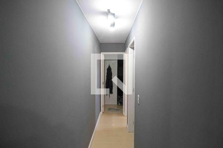 Corredor de apartamento à venda com 2 quartos, 49m² em Jardim Santa Teresinha, São Paulo