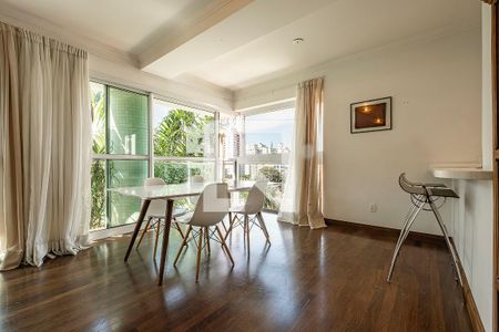 Sala/Cozinha de apartamento para alugar com 2 quartos, 128m² em Pinheiros, São Paulo