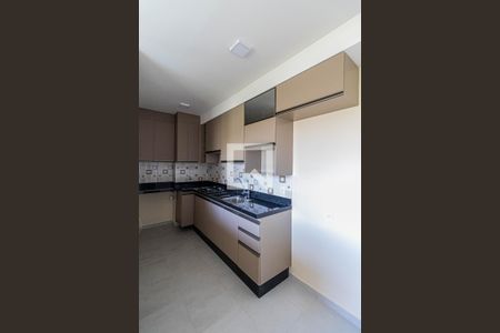 Sala/Cozinha/Área de Serviço  de apartamento para alugar com 2 quartos, 35m² em Jardim Helena, São Paulo