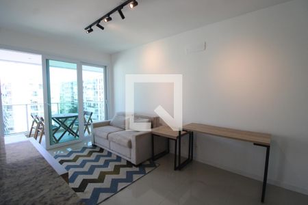 Sala de apartamento para alugar com 2 quartos, 75m² em Barra da Tijuca, Rio de Janeiro