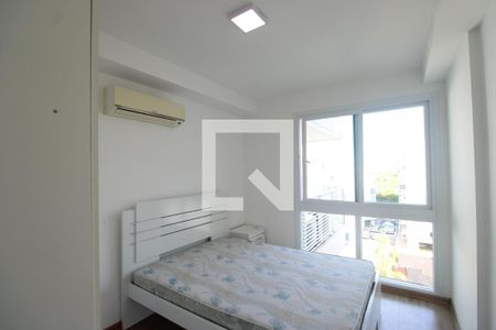 Quarto  de apartamento para alugar com 2 quartos, 75m² em Barra da Tijuca, Rio de Janeiro