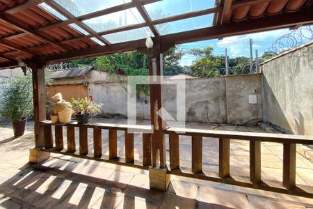 Varanda de casa à venda com 2 quartos, 310m² em Teixeira Dias, Belo Horizonte