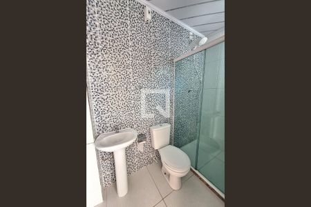 Banheiro de casa para alugar com 1 quarto, 79m² em Xerém, Duque de Caxias