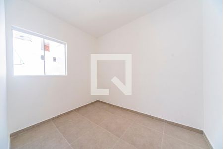 Quarto 1 de casa para alugar com 2 quartos, 60m² em Condomínio Maracanã, Santo André