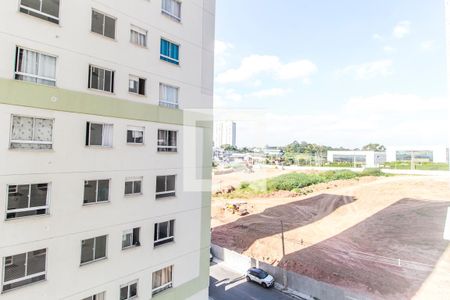 Vista da Sala de apartamento para alugar com 2 quartos, 38m² em Pousada dos Bandeirantes, Carapicuíba