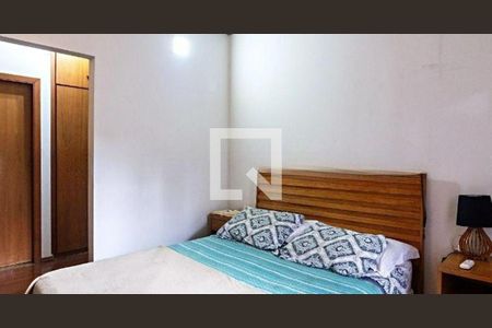 Casa de Condomínio à venda com 3 quartos, 273m² em Alphaville, Santana de Parnaíba