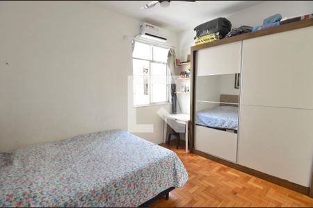 Quarto 1 de apartamento à venda com 2 quartos, 60m² em Grajaú, Rio de Janeiro