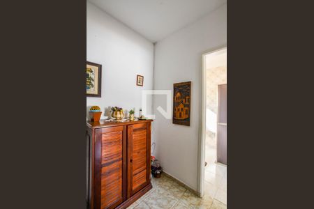 Corredor de casa à venda com 3 quartos, 171m² em Vila Scarpelli, Santo André