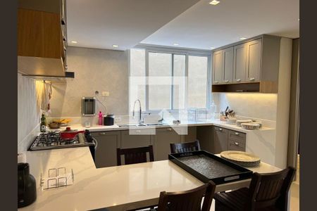 Casa de Condomínio à venda com 5 quartos, 650m² em Alphaville, Santana de Parnaíba