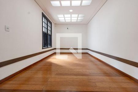 Casa à venda com 5 quartos, 500m² em Vila Buarque, São Paulo