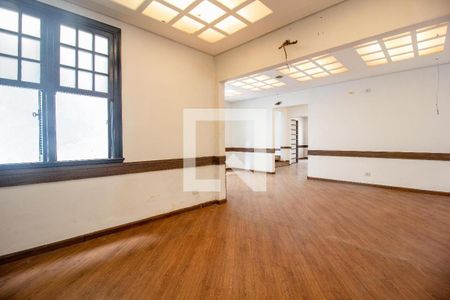 Casa à venda com 5 quartos, 500m² em Vila Buarque, São Paulo