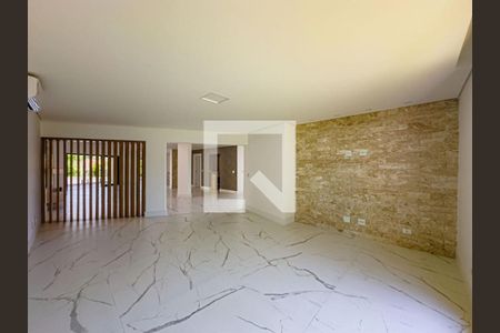 Casa de Condomínio à venda com 4 quartos, 640m² em Alphaville, Santana de Parnaíba