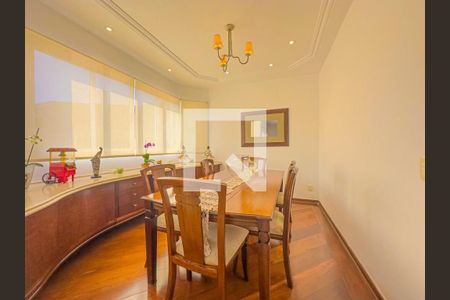 Casa de Condomínio à venda com 4 quartos, 330m² em Alphaville, Santana de Parnaíba