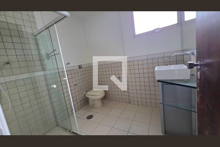 Banheiro de apartamento à venda com 3 quartos, 94m² em Centro, Campinas