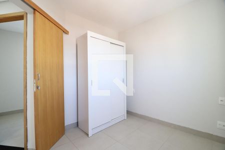 Quarto 1 - Suíte de apartamento para alugar com 2 quartos, 40m² em Umuarama, Uberlândia