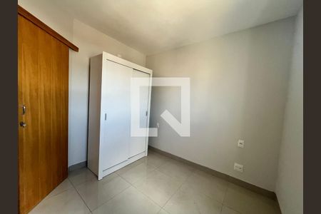 Quarto 1 de apartamento para alugar com 2 quartos, 40m² em Umuarama, Uberlândia