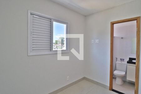 Quarto 1 - Suíte de apartamento para alugar com 2 quartos, 40m² em Umuarama, Uberlândia