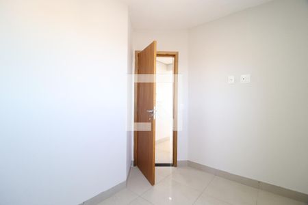 Quarto  de apartamento para alugar com 2 quartos, 40m² em Umuarama, Uberlândia