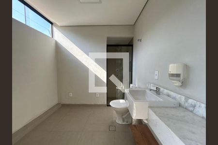 Casa à venda com 3 quartos, 174m² em Vila Nova Conceição, São Paulo