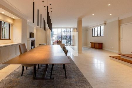 Casa à venda com 4 quartos, 367m² em Perdizes, São Paulo