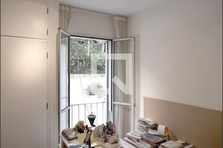 Quarto 2 de apartamento para alugar com 4 quartos, 119m² em Alto de Pinheiros, São Paulo