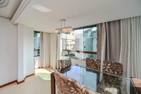 Sala de apartamento para alugar com 3 quartos, 230m² em Jardim Lindóia, Porto Alegre