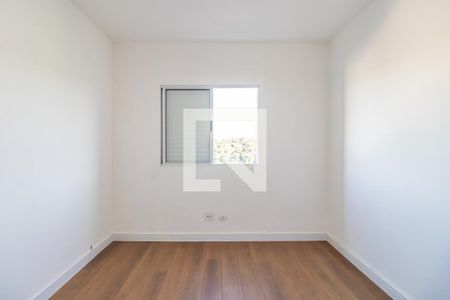 Quarto 2 de apartamento para alugar com 2 quartos, 51m² em Jardim Maria Helena, Barueri