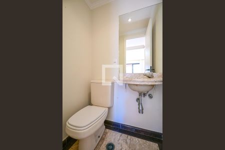 Lavabo de apartamento para alugar com 2 quartos, 160m² em Real Parque, São Paulo