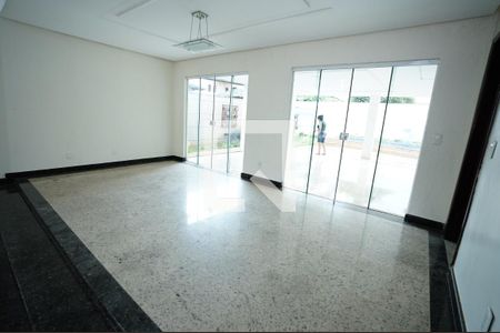 Casa de Condomínio para alugar com 4 quartos, 396m² em Residencial Granville, Goiânia