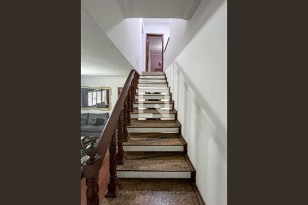 Escada de casa à venda com 4 quartos, 250m² em Jardim da Saúde, São Paulo