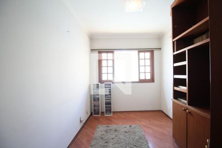 Escritório de casa à venda com 3 quartos, 200m² em Vila Suzana, São Paulo