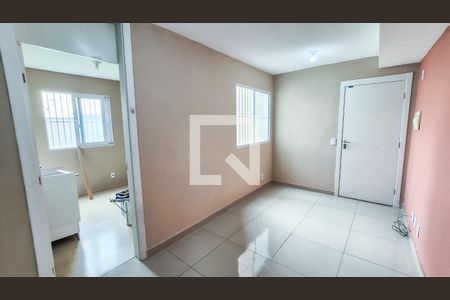 Sala de apartamento para alugar com 2 quartos, 44m² em Bonsucesso, Rio de Janeiro