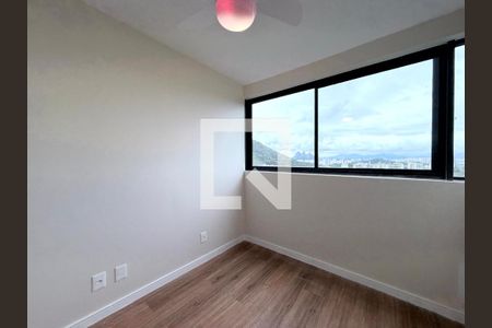 Quarto de apartamento para alugar com 2 quartos, 55m² em Barra Olímpica, Rio de Janeiro