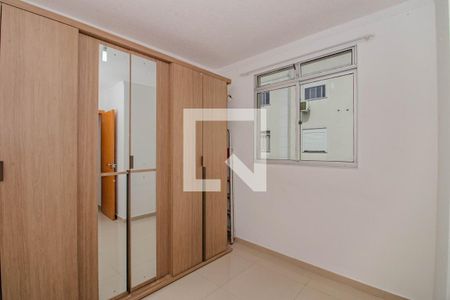 Quarto 2 de apartamento para alugar com 2 quartos, 43m² em Jardim Dona Leopoldina, Porto Alegre