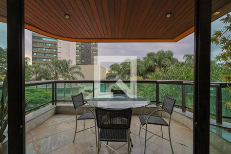 Apartamento à venda com 4 quartos, 168m² em Belvedere, Belo Horizonte