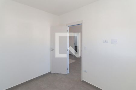 Quarto 1 de apartamento para alugar com 2 quartos, 35m² em Vila Mazzei, São Paulo