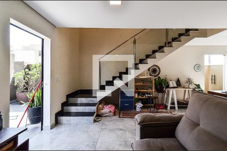 Casa à venda com 3 quartos, 300m² em Esplanada, Belo Horizonte