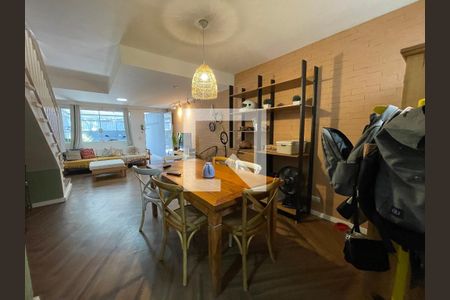 Sala de casa para alugar com 3 quartos, 140m² em Jardim Maria Luiza, São Paulo