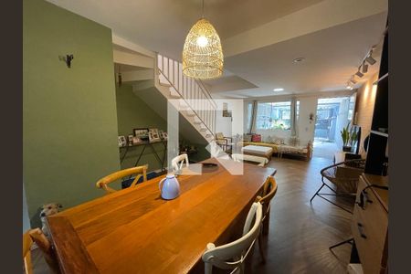 Sala de casa para alugar com 3 quartos, 140m² em Jardim Maria Luiza, São Paulo