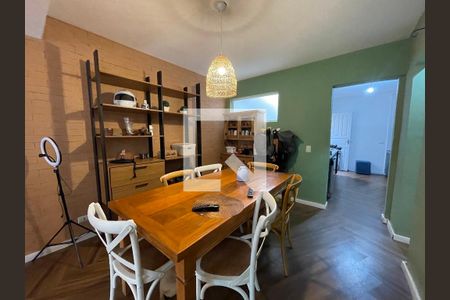 Sala de casa para alugar com 3 quartos, 140m² em Jardim Maria Luiza, São Paulo