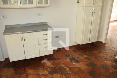 Casa de Condomínio para alugar com 2 quartos, 1000m² em Chácara Rincão, Cotia